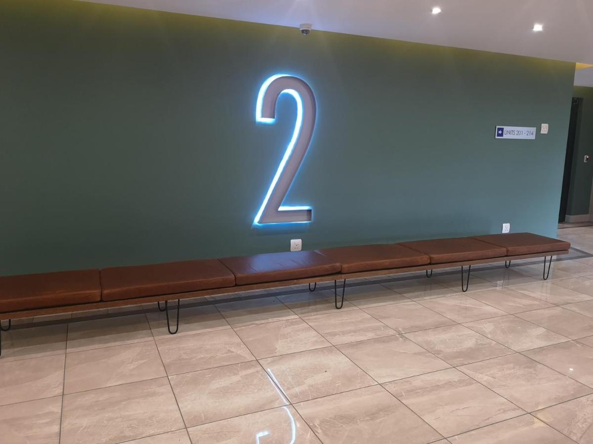 The Regency - Cosy Private Hotel Apartment - Unit 219 Pretoria-Noord Exterior foto