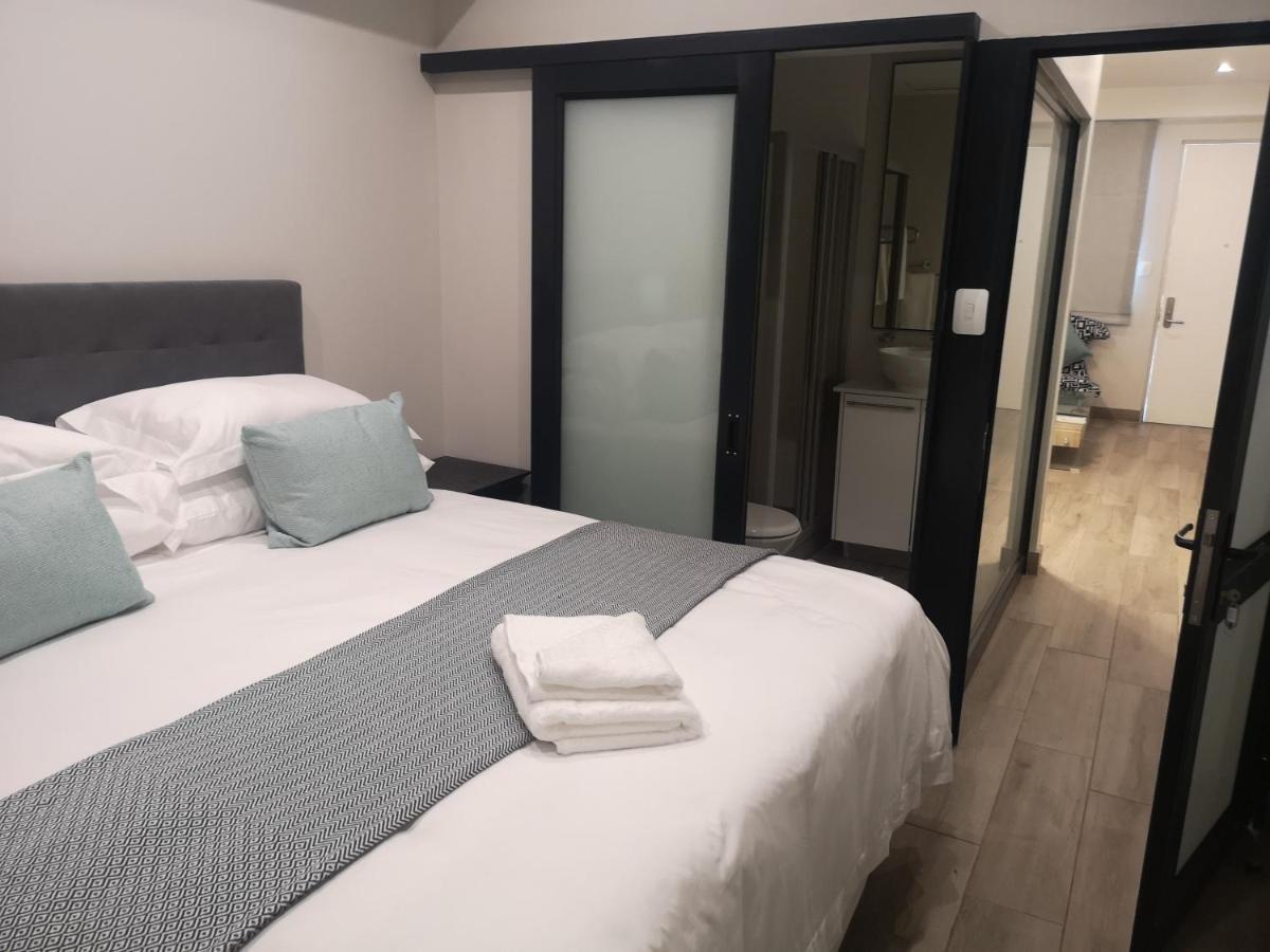 The Regency - Cosy Private Hotel Apartment - Unit 219 Pretoria-Noord Exterior foto